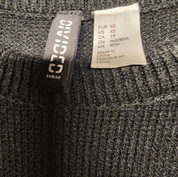 Womens Black Longsleeve Crew Neck Sweater Top with Pink Fuzzy Heart by H&M - Picture 3 of 9